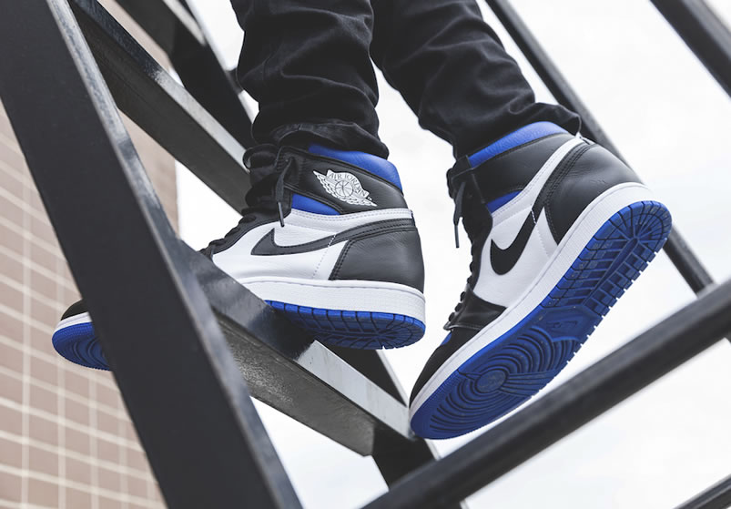Air Jordan 1 Retro High Og Royal Toe 2020 On Feet Royal Blue Black 555088 041 (5) - www.newkick.org