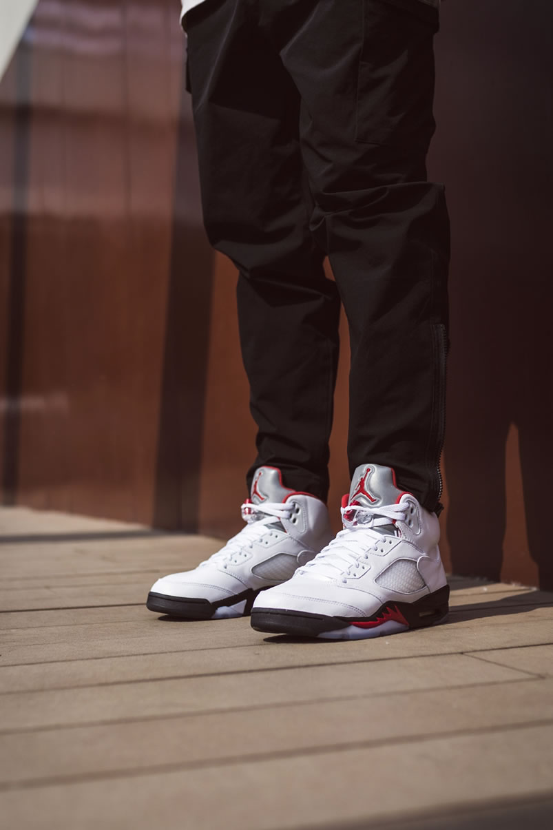Air Jordan 5 Fire Red 3m 2020 Silver Tongue Da1911 102 On Feet (3) - www.newkick.vip Air Jordan 5 Fire Red 3m 2020 Silver Tongue Da1911 102 On Feet (3) - www.newkick.vip