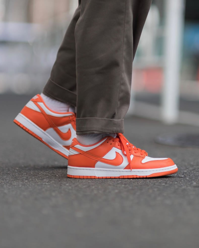 Nike Sb Dunk Low Sp Syracuse Orange Blaze Cu1726 101 On Feet (11) - www.newkick.org Nike Sb Dunk Low Sp Syracuse Orange Blaze Cu1726 101 On Feet (11) - www.newkick.org