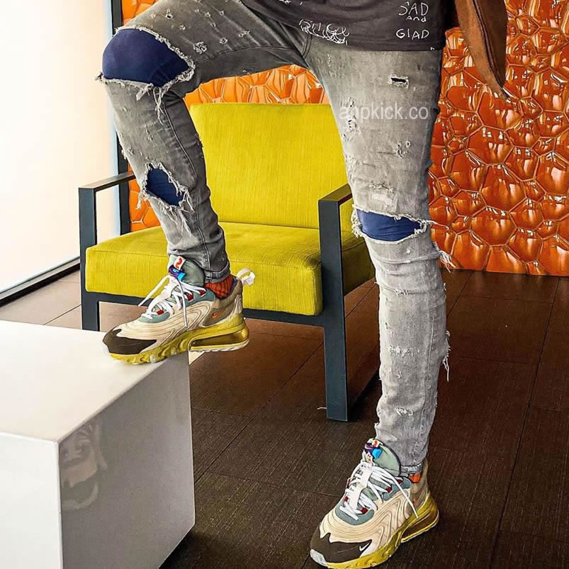 Nike Air Max 270 React Travis Scott Cactus Trails On Feet Ct2864 200 (1) - www.newkick.org Nike Air Max 270 React Travis Scott Cactus Trails On Feet Ct2864 200 (1) - www.newkick.org