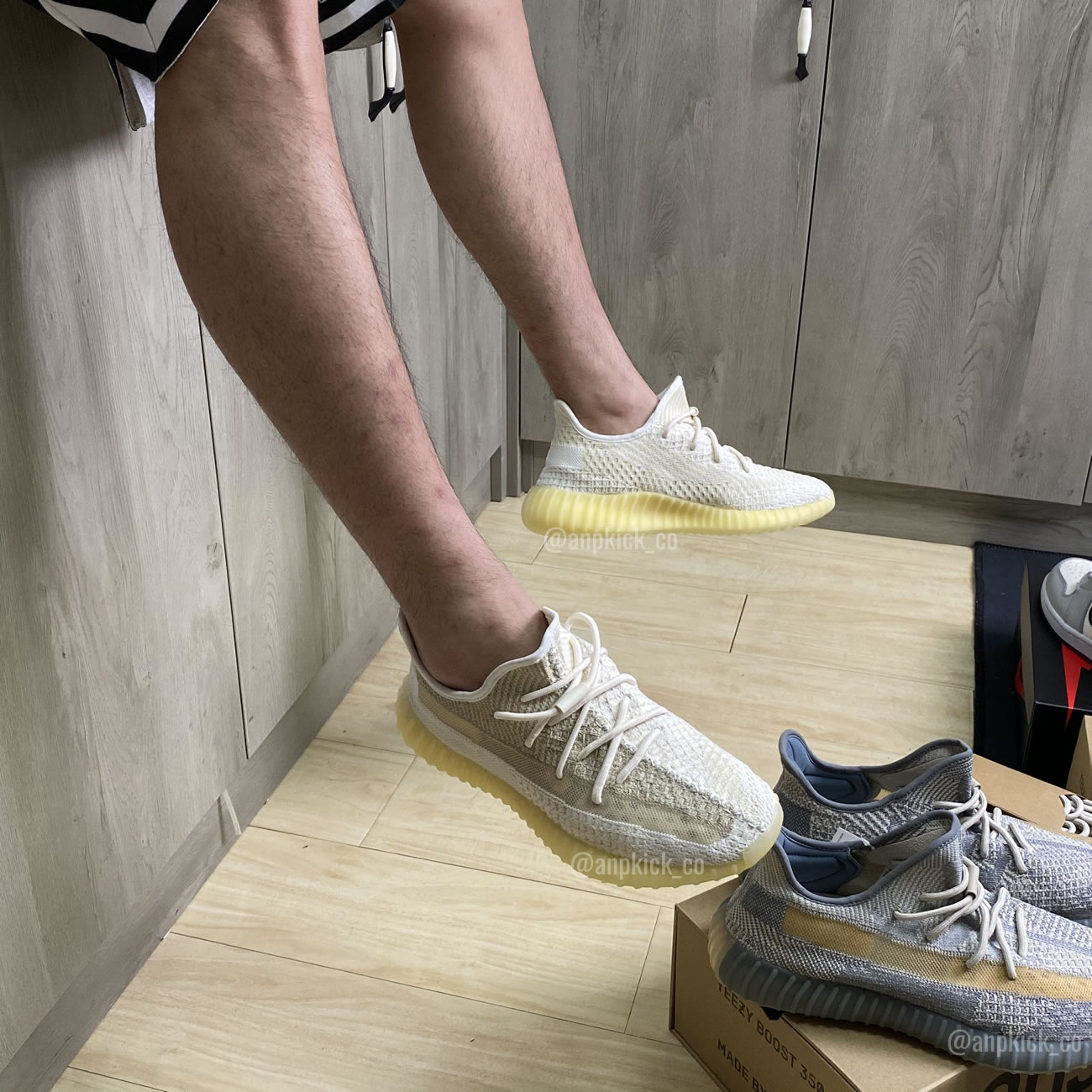 Adidas Yeezy Boost 350 V2 Abez Fz5246 Anpkick First On Feet First Look (5) - www.newkick.org Adidas Yeezy Boost 350 V2 Abez Fz5246 Anpkick First On Feet First Look (5) - www.newkick.org