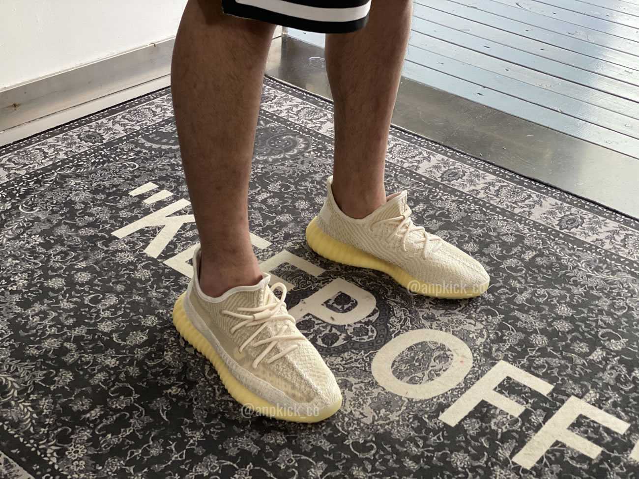 Adidas Yeezy Boost 350 V2 Abez Fz5246 Anpkick First On Feet First Look (7) - www.newkick.org Adidas Yeezy Boost 350 V2 Abez Fz5246 Anpkick First On Feet First Look (7) - www.newkick.org