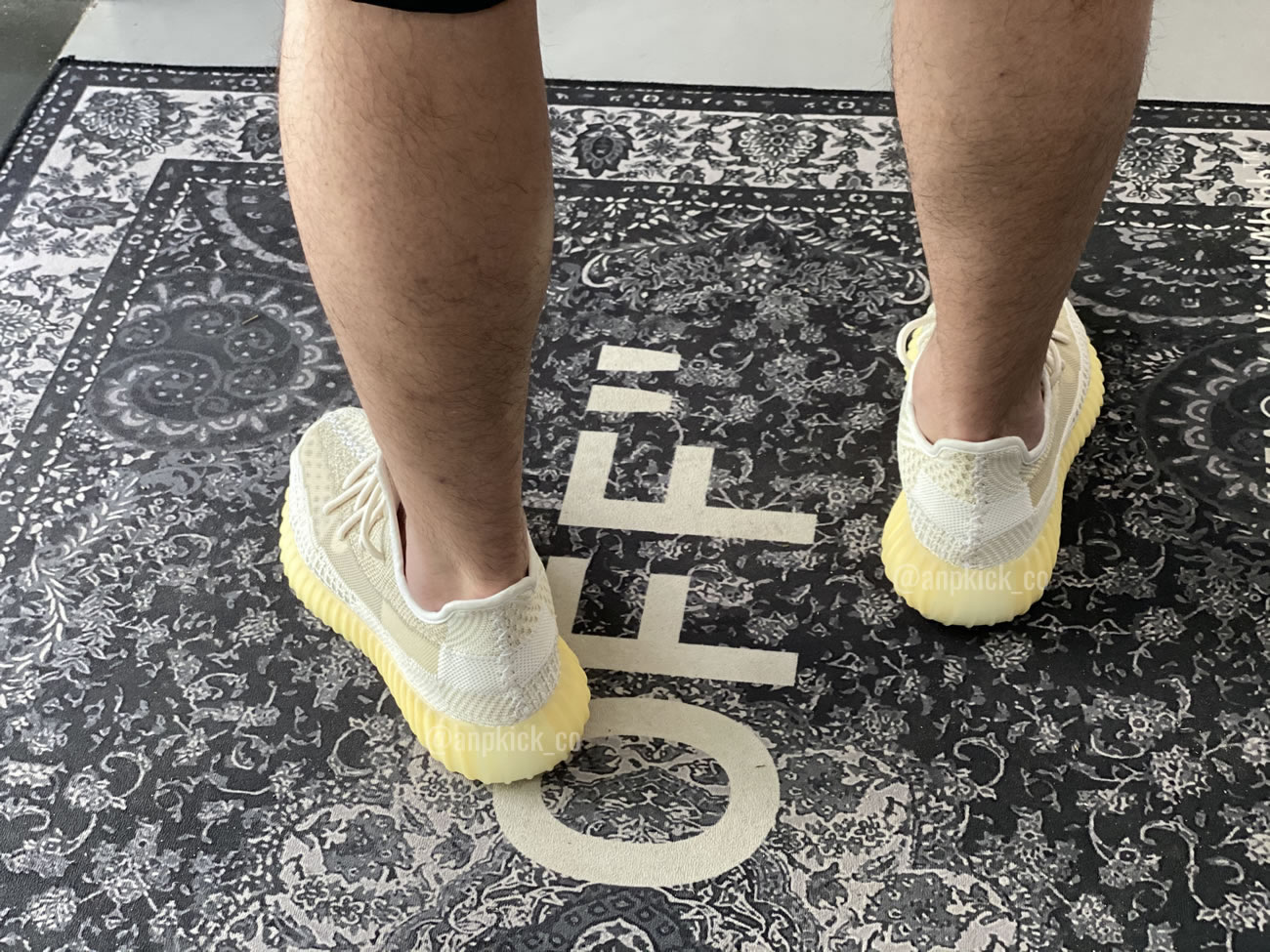 Adidas Yeezy Boost 350 V2 Abez Fz5246 Anpkick First On Feet First Look (8) - www.newkick.org Adidas Yeezy Boost 350 V2 Abez Fz5246 Anpkick First On Feet First Look (8) - www.newkick.org