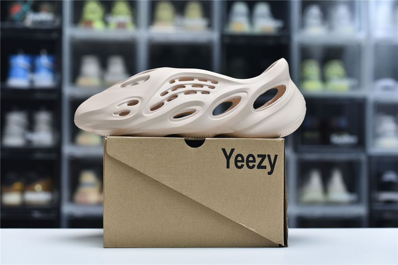 Adidas Yeezy Crocs Clog Foam Runner Colors Beige (7) - www.newkick.org Adidas Yeezy Crocs Clog Foam Runner Colors Beige (7) - www.newkick.org