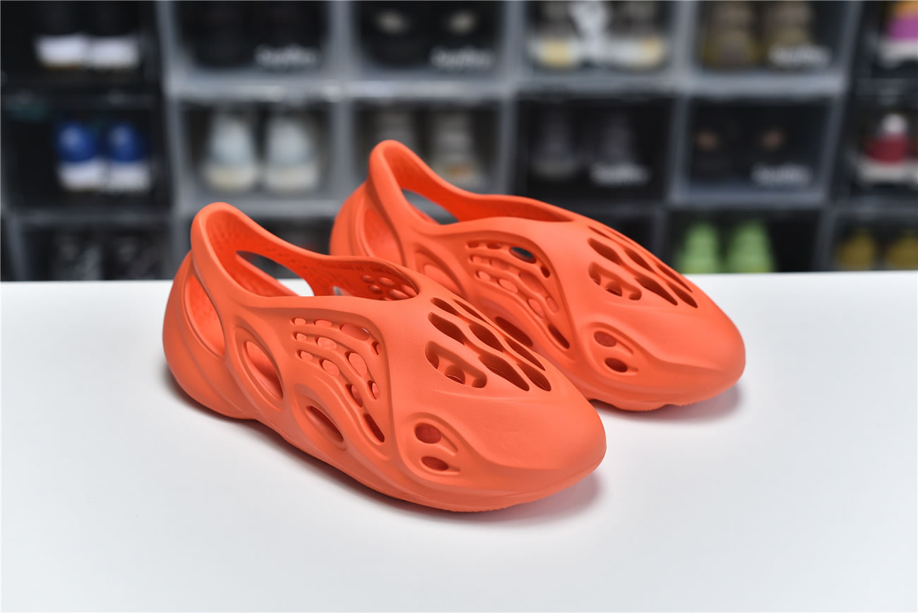 Adidas Yeezy Crocs Clog Foam Runner Colors Orange Red (2) - www.newkick.org Adidas Yeezy Crocs Clog Foam Runner Colors Orange Red (2) - www.newkick.org