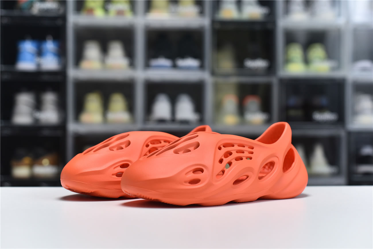 Adidas Yeezy Crocs Clog Foam Runner Colors Orange Red (3) - www.newkick.org Adidas Yeezy Crocs Clog Foam Runner Colors Orange Red (3) - www.newkick.org