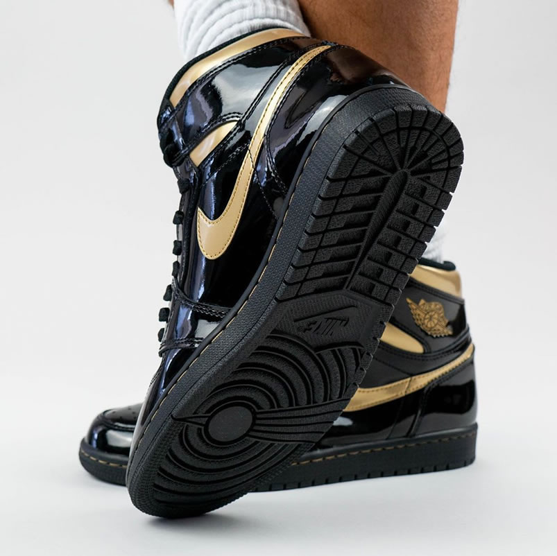 Air Jordan 1 High Og Black Gold Patent Leather New Release Date 555088 032 (7) - www.newkick.org