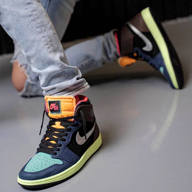 Air Jordan 1 Retro High Og Bio Hack On Feet Release Date 555088 201 (5) - www.newkick.org Air Jordan 1 Retro High Og Bio Hack On Feet Release Date 555088 201 (5) - www.newkick.org