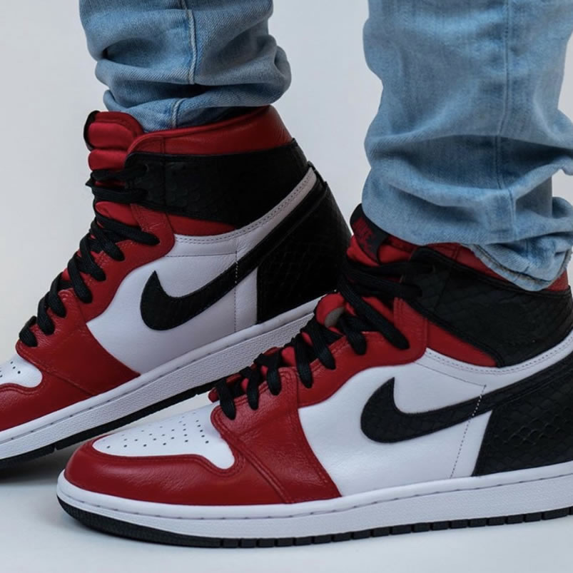 Air Jordan 1 Retro High Og Satin Snake On Feet Cd0461 601 (3) - www.newkick.org