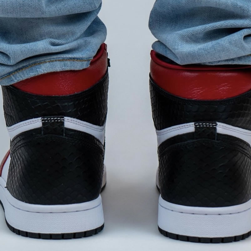 Air Jordan 1 Retro High Og Satin Snake On Feet Cd0461 601 (7) - www.newkick.org