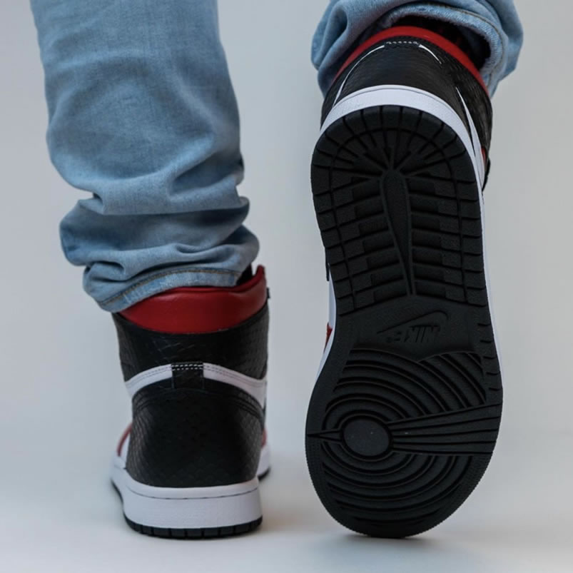 Air Jordan 1 Retro High Og Satin Snake On Feet Cd0461 601 (8) - www.newkick.org