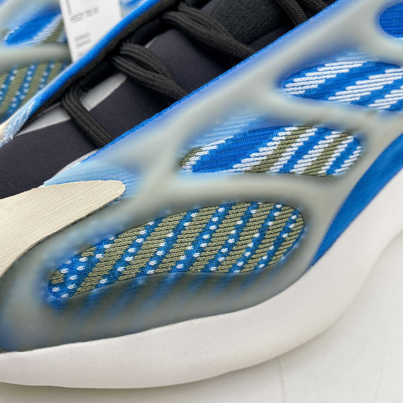 Adidas Yeezy 700 V3 Arazre G54850 New Release Date For Sale (7) - www.newkick.org Adidas Yeezy 700 V3 Arazre G54850 New Release Date For Sale (7) - www.newkick.org