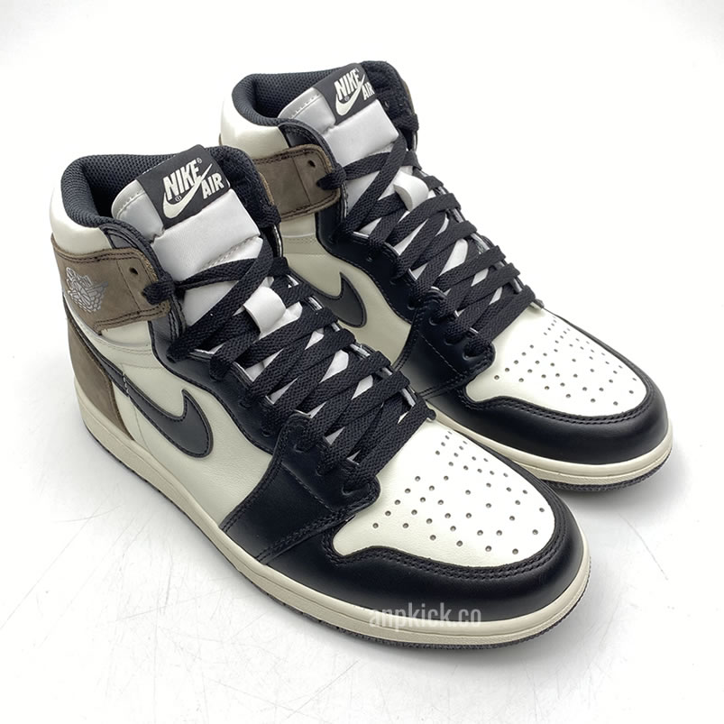 Air Jordan 1 Retro High Dark Mocha 2020 For Sale Release Date 555088 105 (5) - www.newkick.vip Air Jordan 1 Retro High Dark Mocha 2020 For Sale Release Date 555088 105 (5) - www.newkick.vip