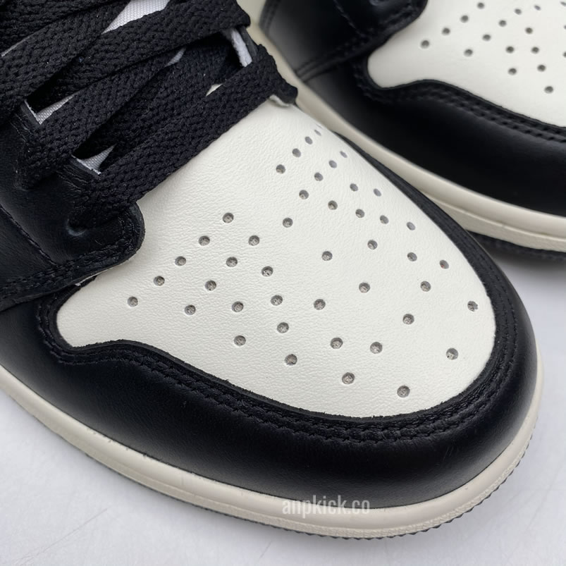 Air Jordan 1 Retro High Dark Mocha 2020 For Sale Release Date 555088 105 (8) - www.newkick.vip Air Jordan 1 Retro High Dark Mocha 2020 For Sale Release Date 555088 105 (8) - www.newkick.vip