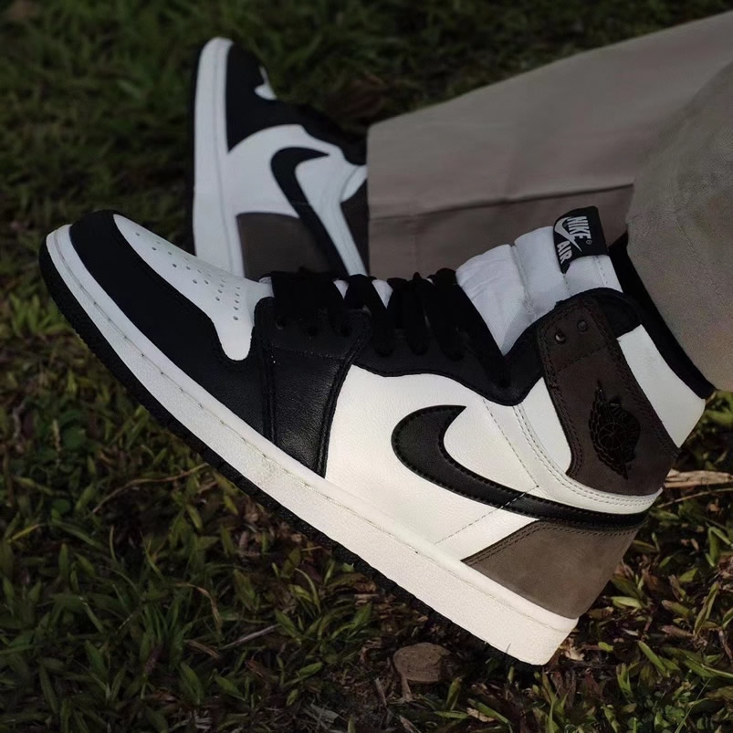 Air Jordan 1 Retro High Dark Mocha On Feet Release Date 555088 105 (1) - www.newkick.vip Air Jordan 1 Retro High Dark Mocha On Feet Release Date 555088 105 (1) - www.newkick.vip