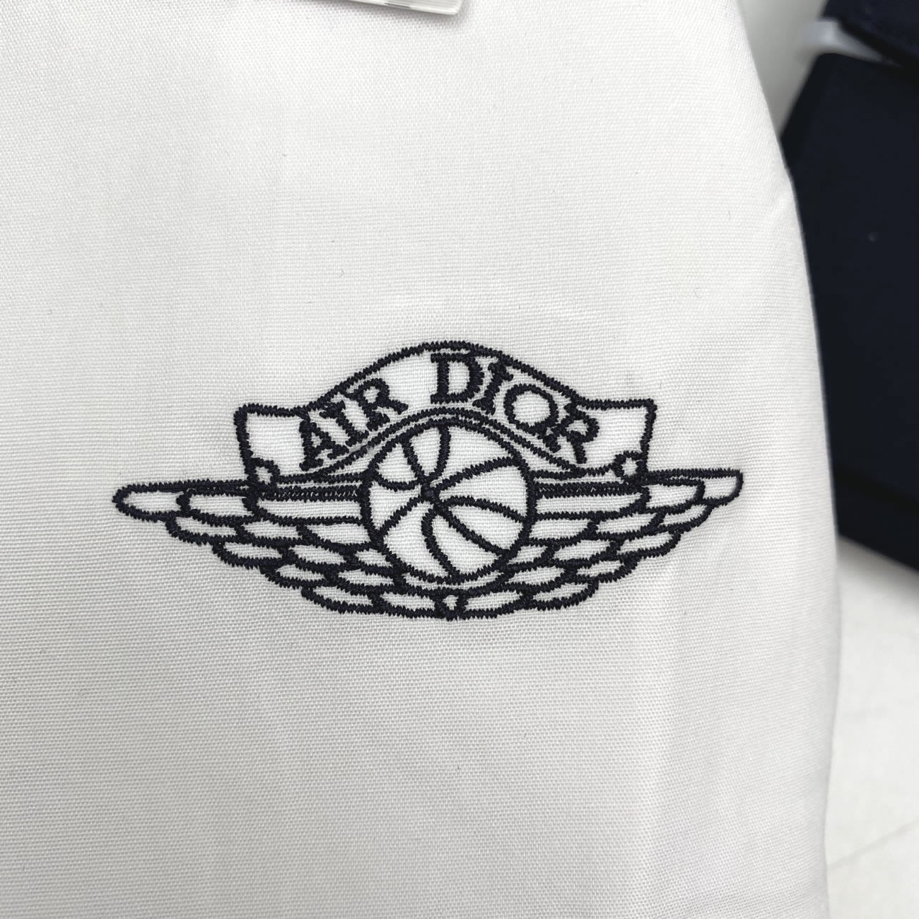 Dior Air Jordan T Shirt White Black S 2xl (5) - www.newkick.org Dior Air Jordan T Shirt White Black S 2xl (5) - www.newkick.org