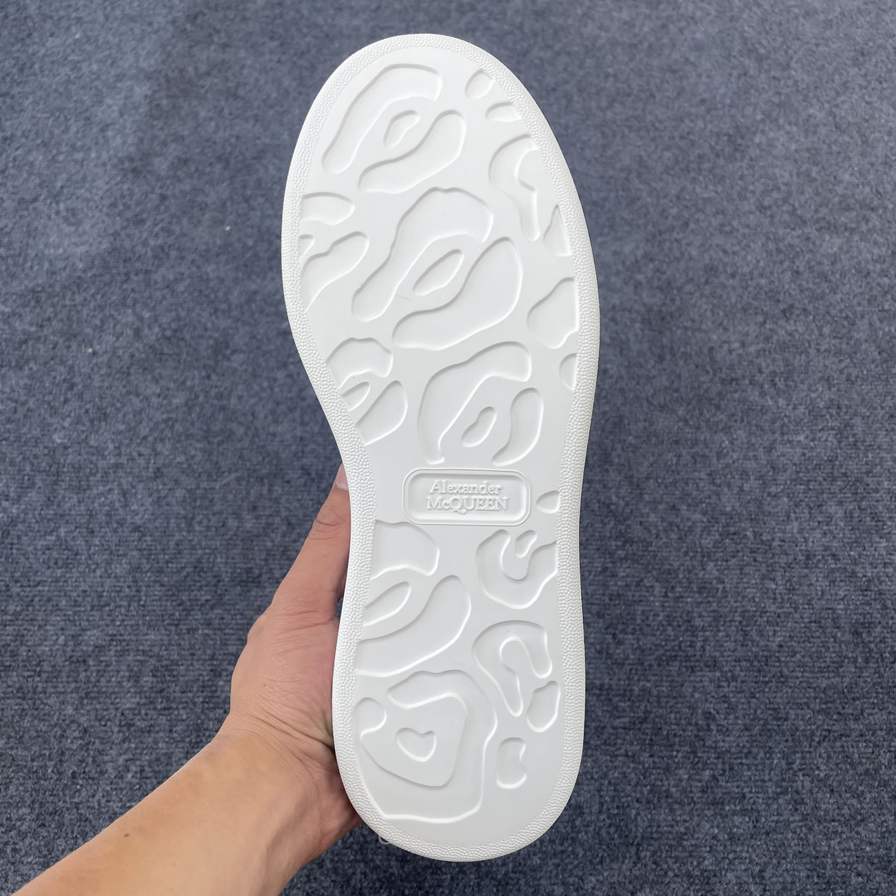 Alexander Mcqueen Oversized Sneaker White Black 625156 Whxmt 9074 (3) - www.newkick.org