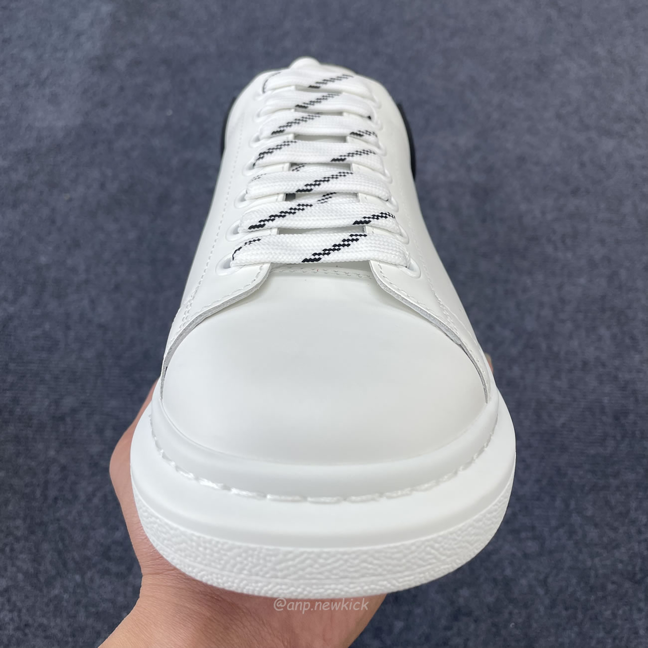 Alexander Mcqueen Oversized Sneaker White Black 625156 Whxmt 9074 (5) - www.newkick.org