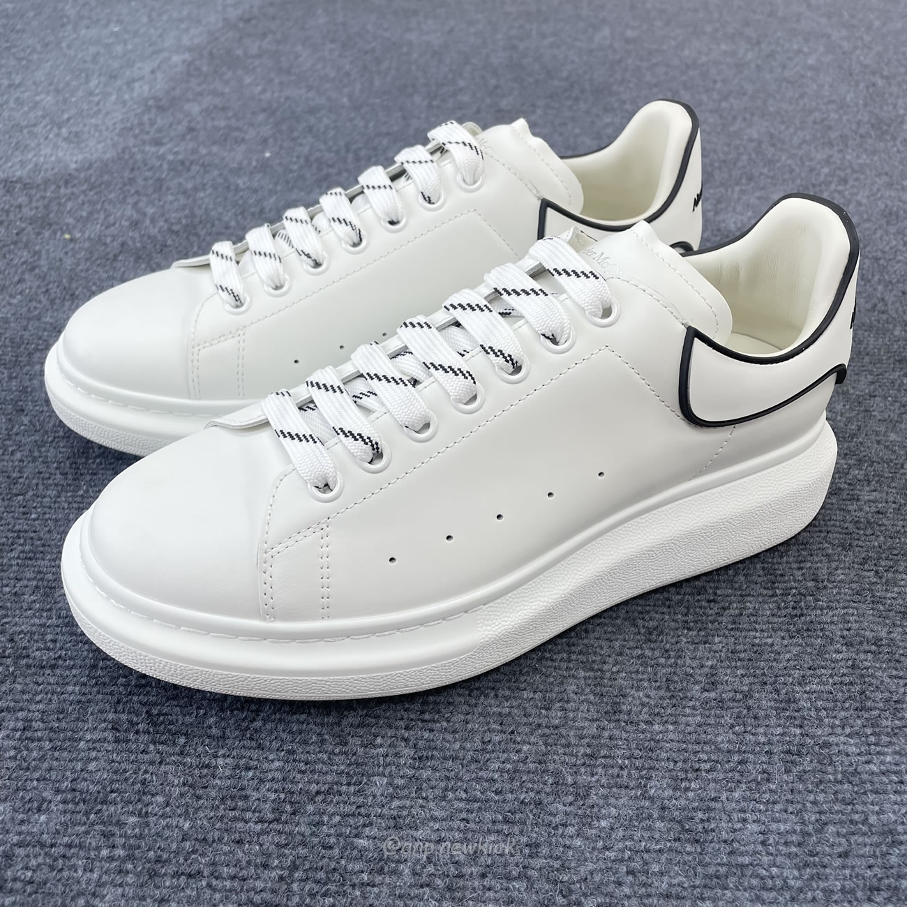 Alexander Mcqueen Oversized Sneaker White Black 625156 Whxmt 9074 (6) - www.newkick.org