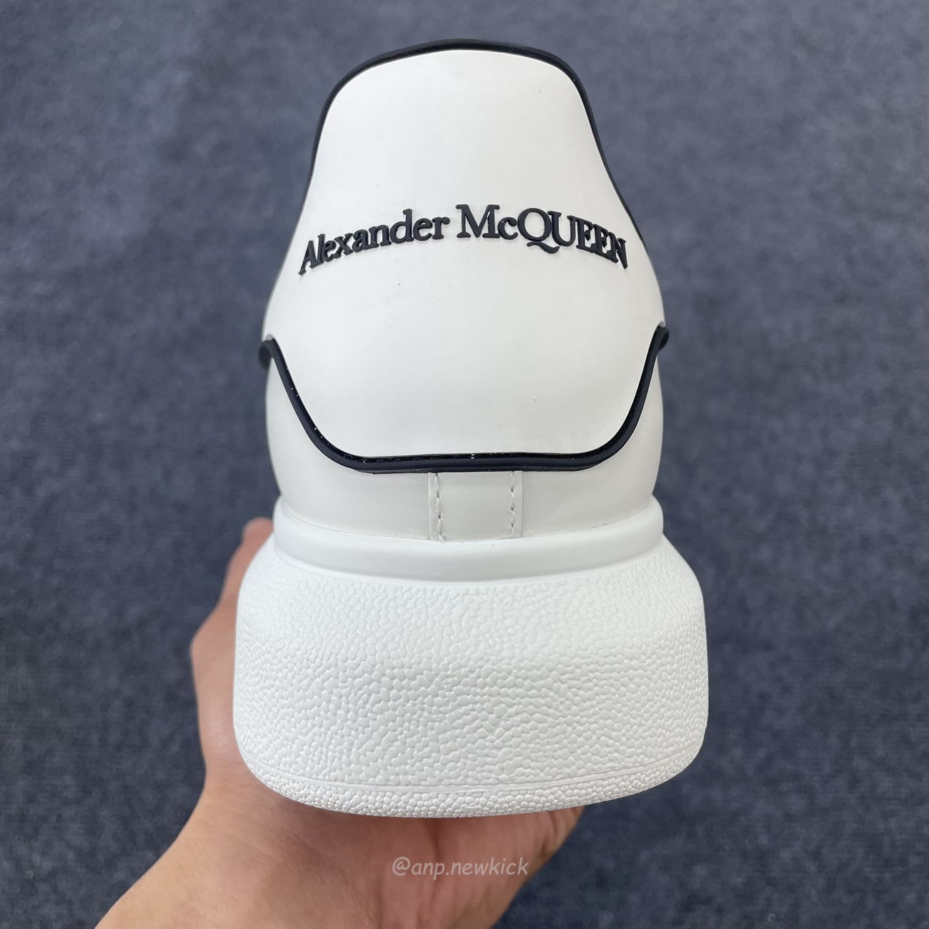 Alexander Mcqueen Oversized Sneaker White Black 625156 Whxmt 9074 (7) - www.newkick.org