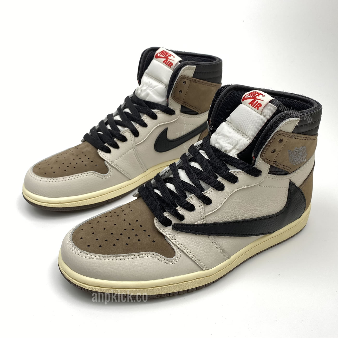 Travis Scott Air Jordan 1 Retro High Sample 2.0 Brown Cactus Jack Anpkick First Look (4) - www.newkick.org Travis Scott Air Jordan 1 Retro High Sample 2.0 Brown Cactus Jack Anpkick First Look (4) - www.newkick.org