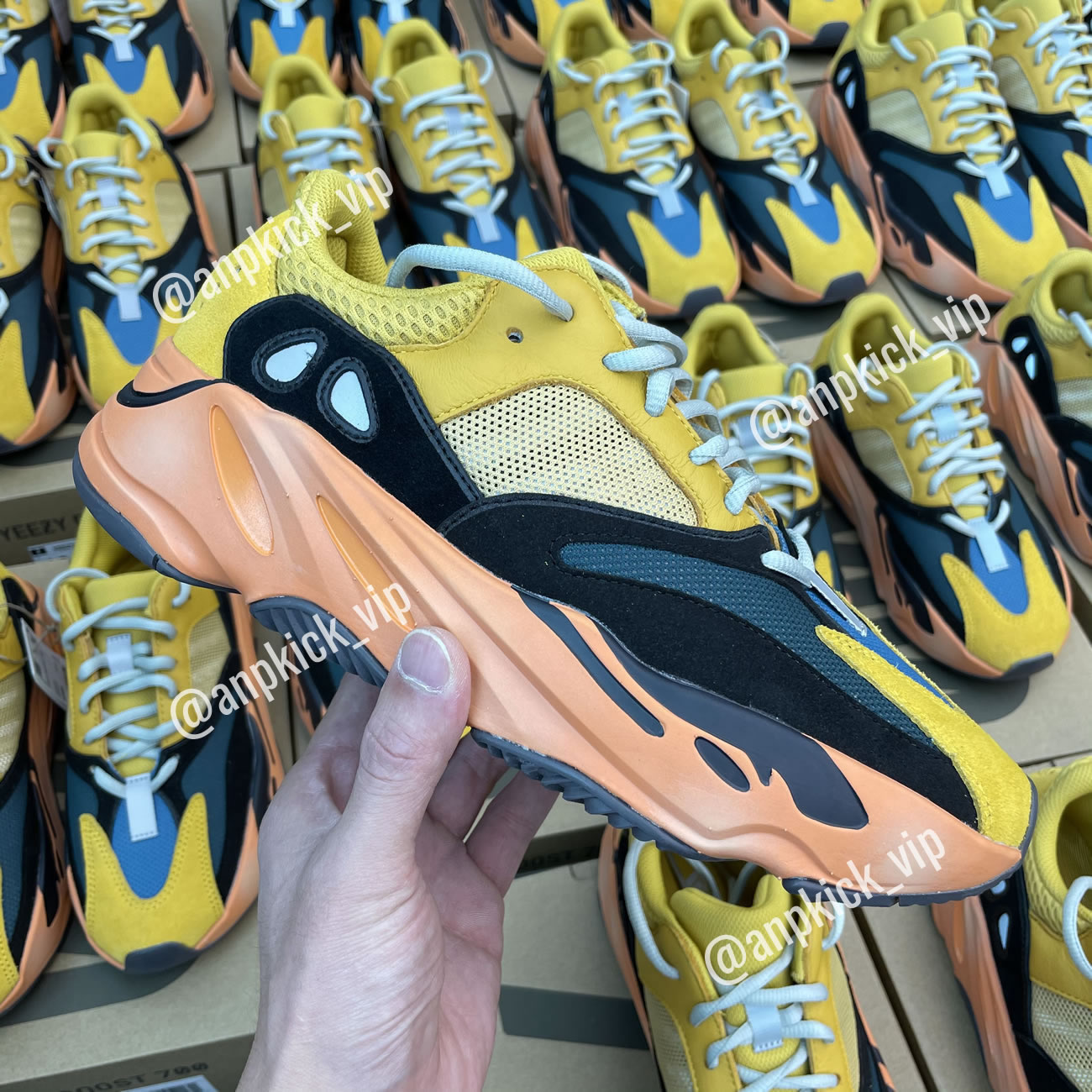 Adidas Anpkick Yeezy Boost 700 Sun Gz6984 (1) - www.newkick.org