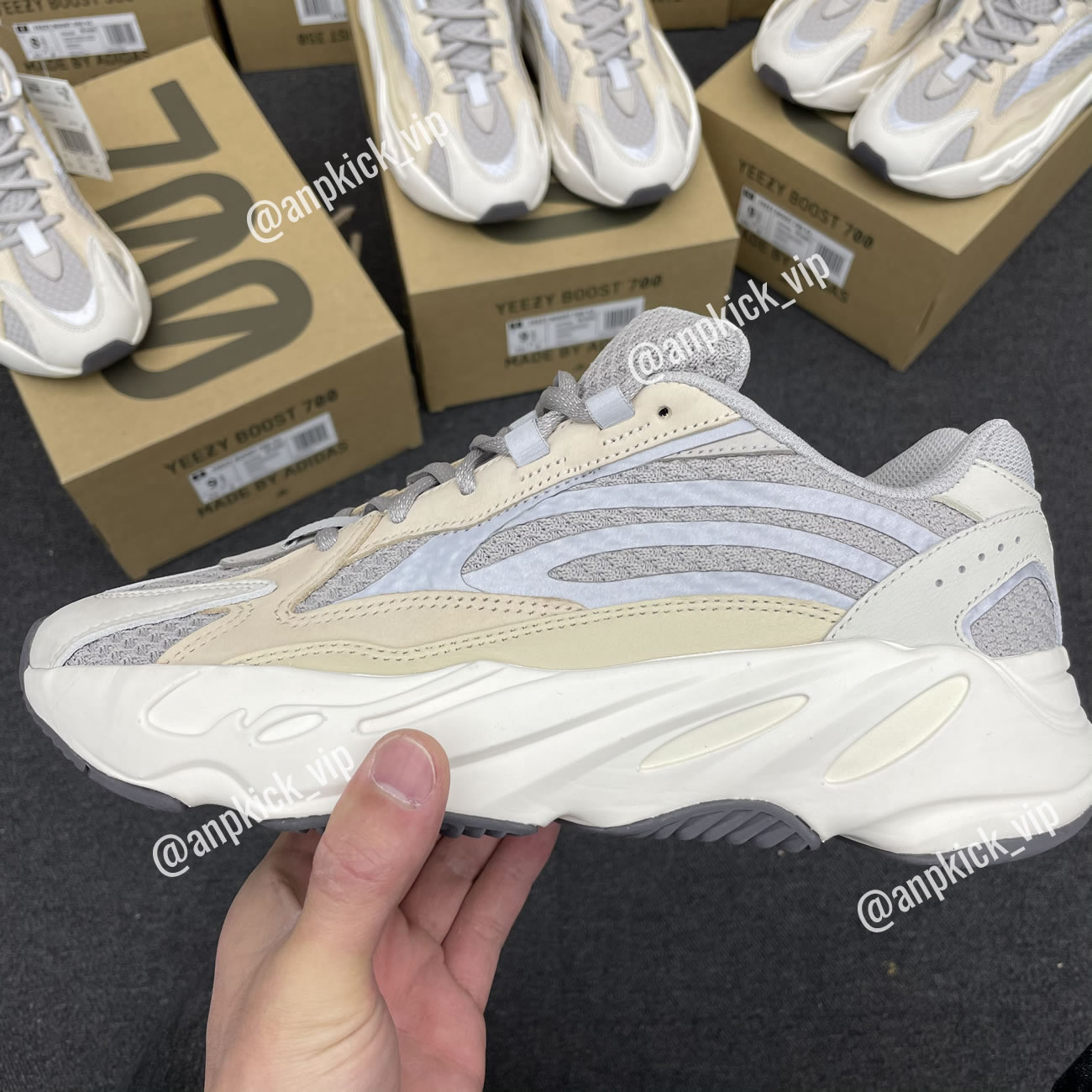 Adidas Yeezy Boost 700 V2 Cream Gy7924 (12) - www.newkick.org Adidas Yeezy Boost 700 V2 Cream Gy7924 (12) - www.newkick.org