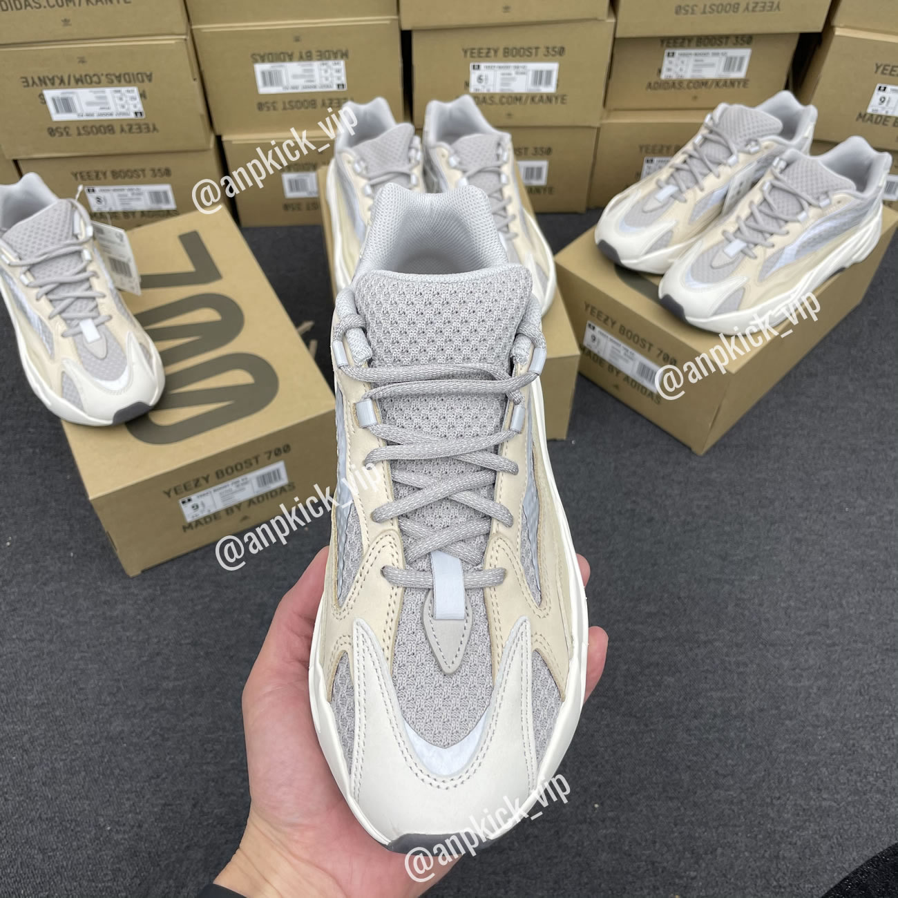 Adidas Yeezy Boost 700 V2 Cream Gy7924 (9) - www.newkick.org Adidas Yeezy Boost 700 V2 Cream Gy7924 (9) - www.newkick.org
