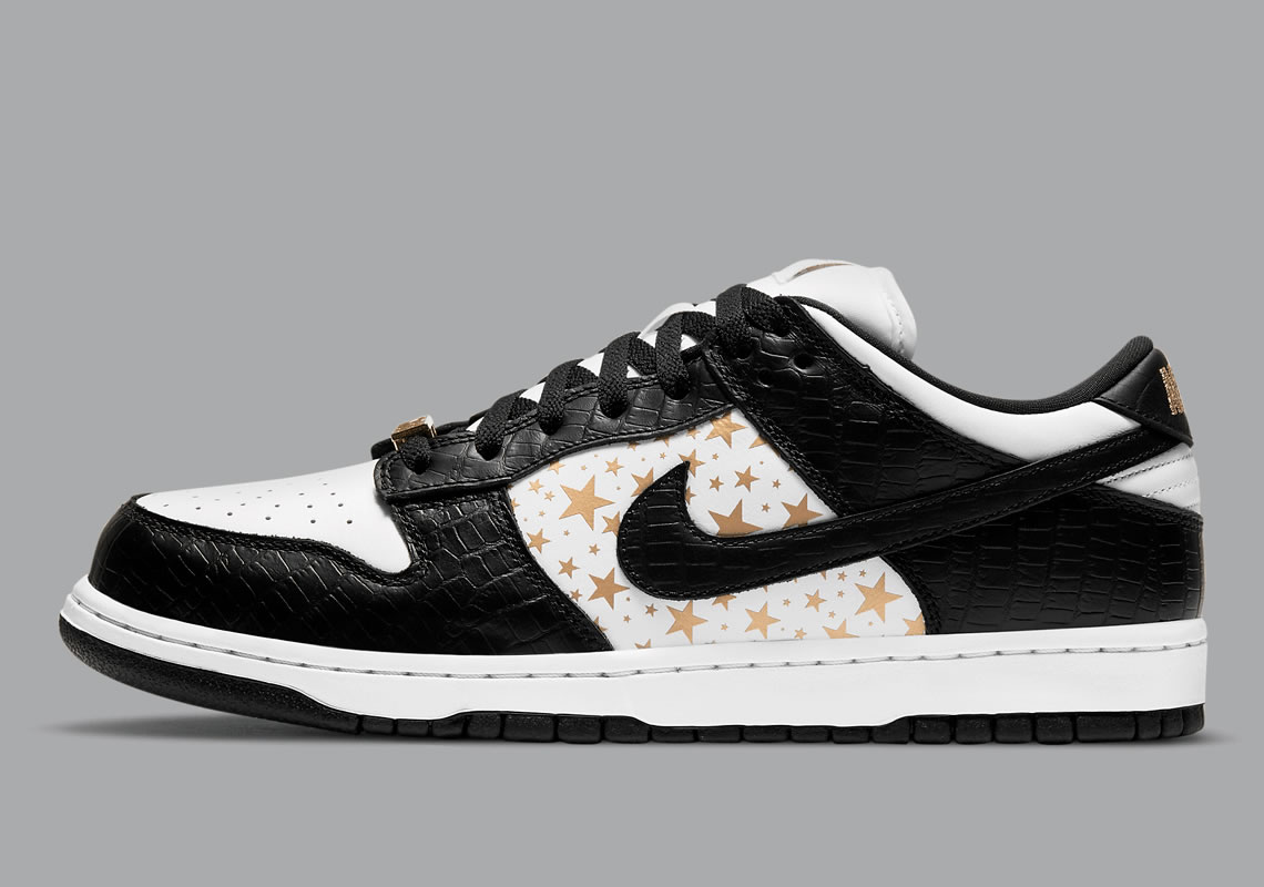 Supreme Nike Sb Dunk Low White Metallic Gold Black Dh3228 102 (1) - www.newkick.org Supreme Nike Sb Dunk Low White Metallic Gold Black Dh3228 102 (1) - www.newkick.org