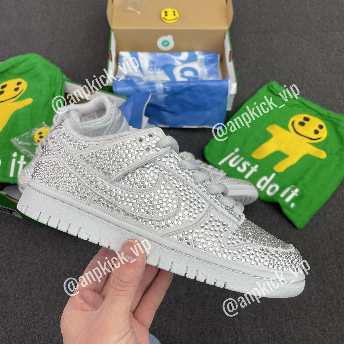 Anpkick Nike Dunk Low Cactus Plant Flea Market Swarovski Crystals Cz2670 001 (2) - www.newkick.vip Anpkick Nike Dunk Low Cactus Plant Flea Market Swarovski Crystals Cz2670 001 (2) - www.newkick.vip