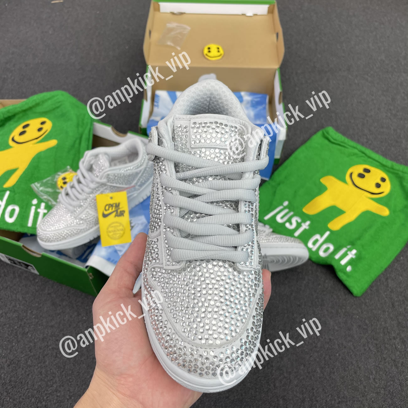 Anpkick Nike Dunk Low Cactus Plant Flea Market Swarovski Crystals Cz2670 001 (3) - www.newkick.vip Anpkick Nike Dunk Low Cactus Plant Flea Market Swarovski Crystals Cz2670 001 (3) - www.newkick.vip