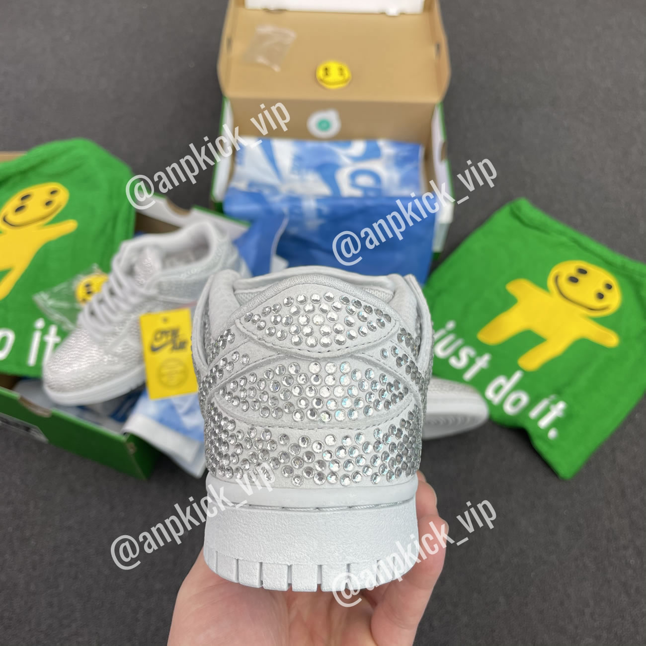 Anpkick Nike Dunk Low Cactus Plant Flea Market Swarovski Crystals Cz2670 001 (5) - www.newkick.vip Anpkick Nike Dunk Low Cactus Plant Flea Market Swarovski Crystals Cz2670 001 (5) - www.newkick.vip