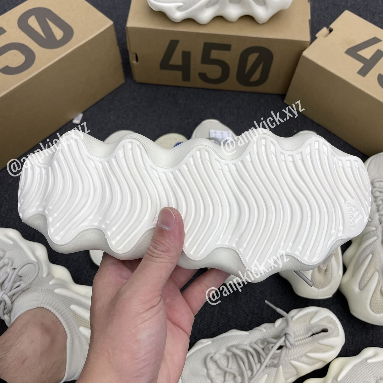 Adidas Yeezy 450 Cloud White Anpkick H68038 (5) - www.newkick.org Adidas Yeezy 450 Cloud White Anpkick H68038 (5) - www.newkick.org