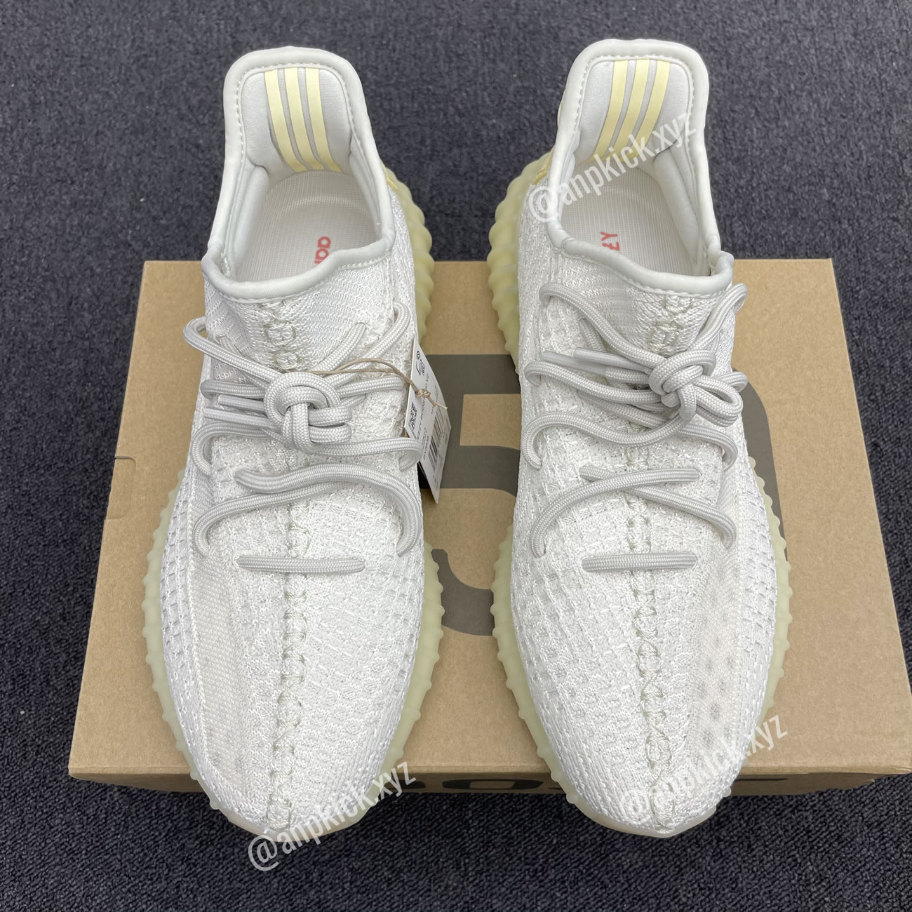 Adidas Yeezy Boost 350 V2 Light Uv Sensitive Gy3438 (10) - www.newkick.org Adidas Yeezy Boost 350 V2 Light Uv Sensitive Gy3438 (10) - www.newkick.org