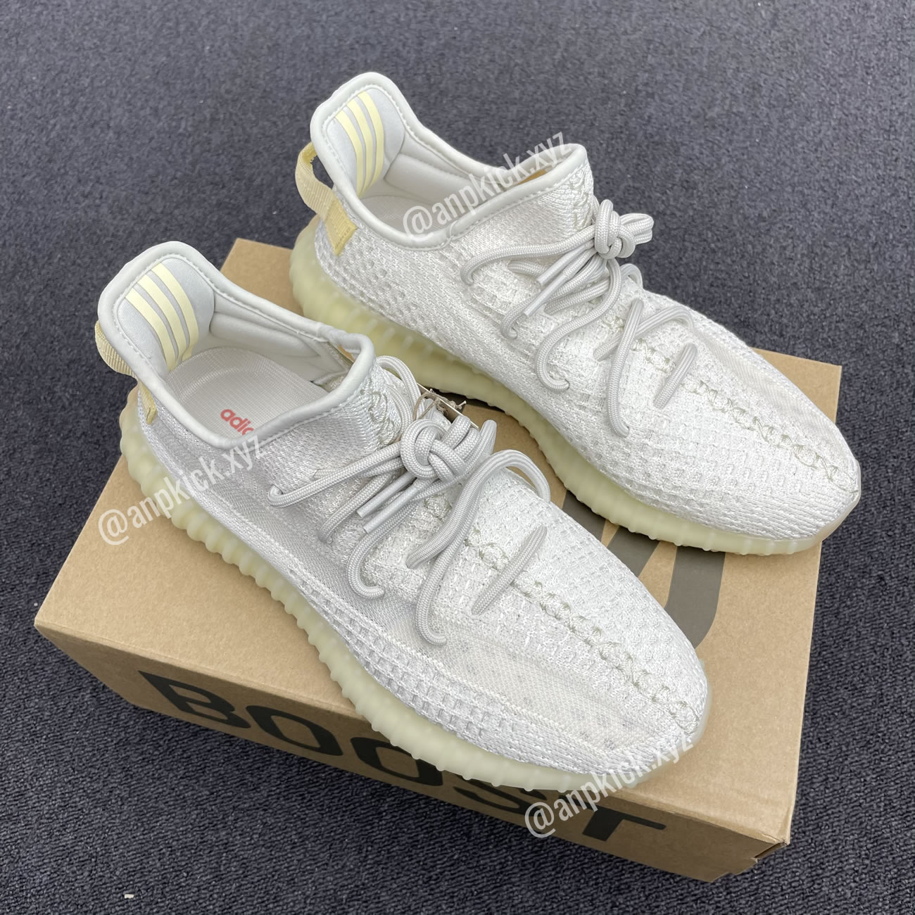 Adidas Yeezy Boost 350 V2 Light Uv Sensitive Gy3438 (9) - www.newkick.org Adidas Yeezy Boost 350 V2 Light Uv Sensitive Gy3438 (9) - www.newkick.org