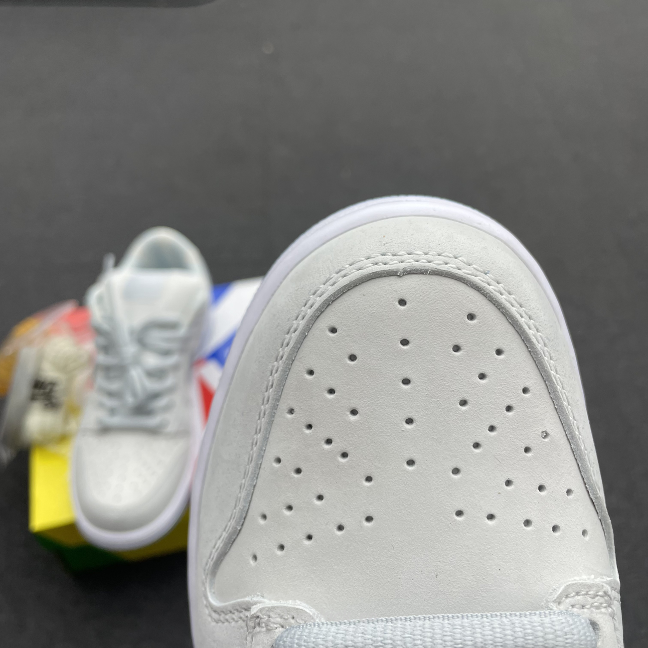 Nike Sb Dunk Low White Lobster Friends And Family Fd8776 100 (5) - www.newkick.org Nike Sb Dunk Low White Lobster Friends And Family Fd8776 100 (5) - www.newkick.org