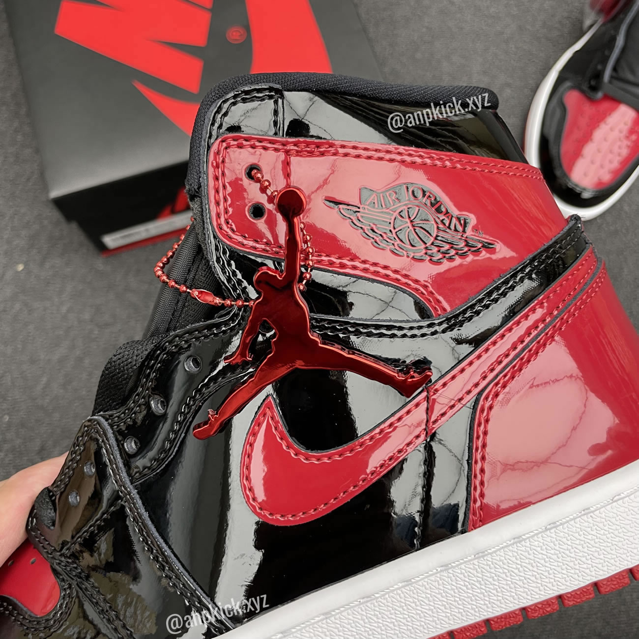 Air Jordan 1 High Og Bred Patent 555088 063 (8) - www.newkick.org Air Jordan 1 High Og Bred Patent 555088 063 (8) - www.newkick.org