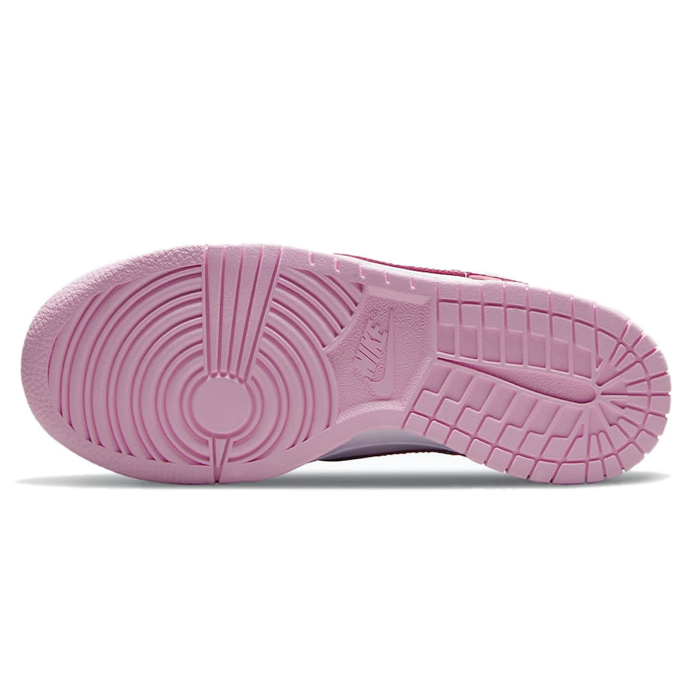 Nike Dunk Low Gs Strawberry Pink White Pink Red Cw1590 601 (6) - www.newkick.org Nike Dunk Low Gs Strawberry Pink White Pink Red Cw1590 601 (6) - www.newkick.org