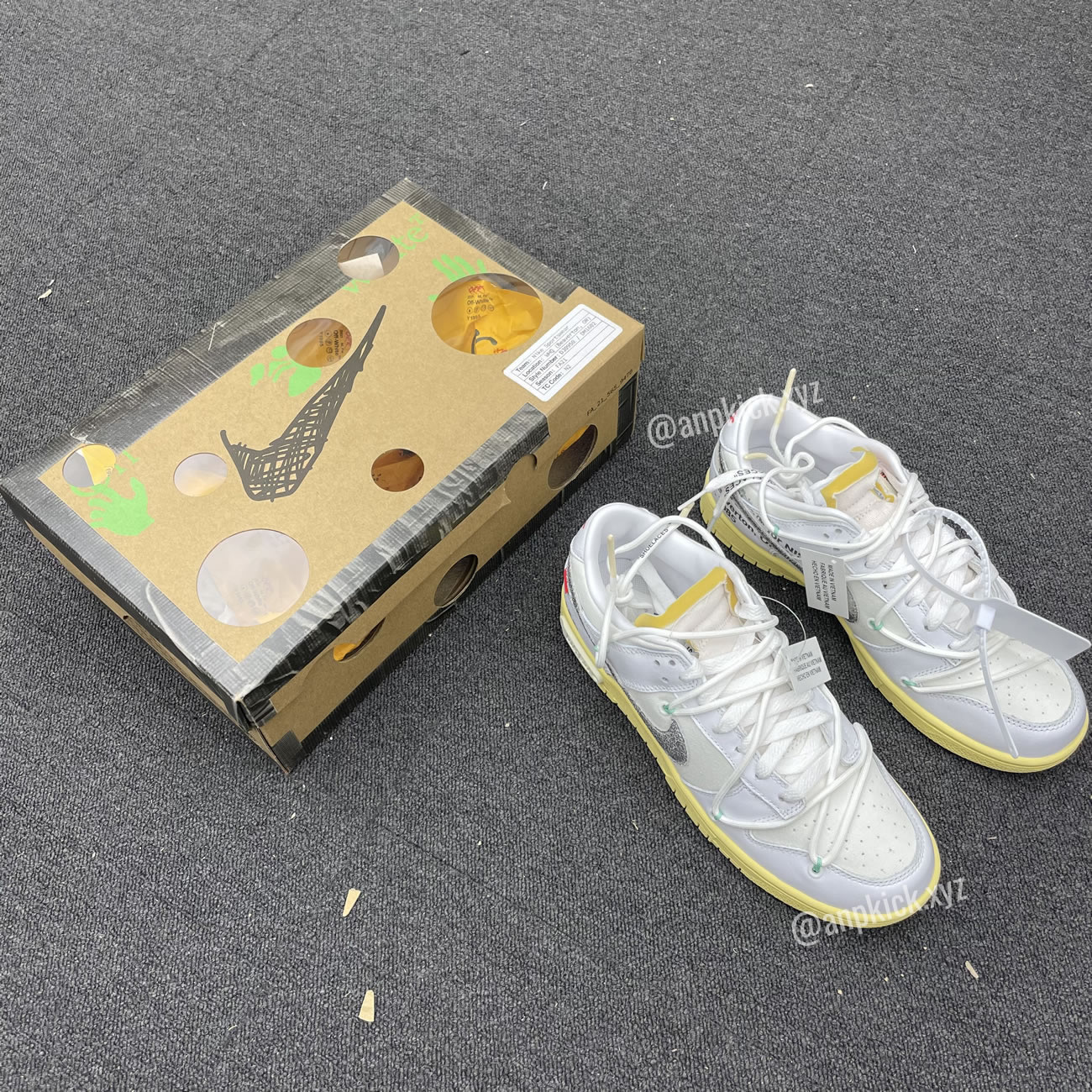 Off White Nike Sb Dunk Low Lot 1 White Metallic Silver Anpkick Dm1602 127 (9) - www.newkick.org Off White Nike Sb Dunk Low Lot 1 White Metallic Silver Anpkick Dm1602 127 (9) - www.newkick.org