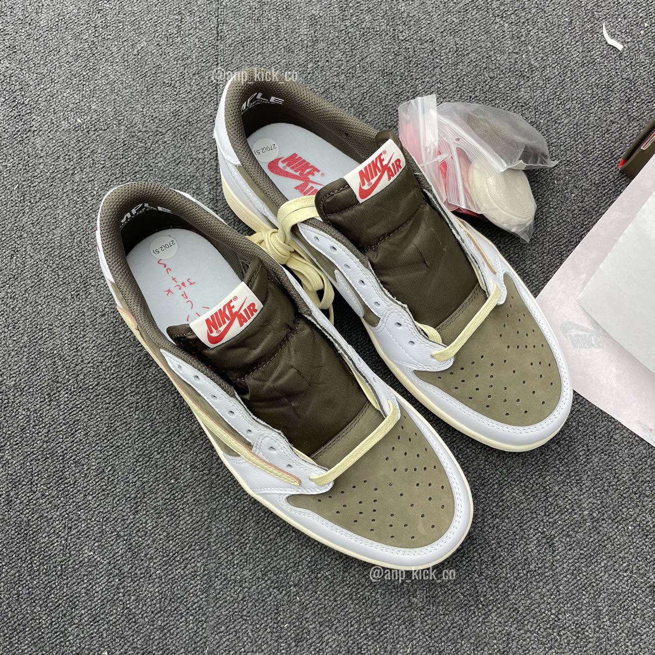 Travis Scott Air Jordan 1 Low White Brown Anpkick Custom Making (6) - www.newkick.org Travis Scott Air Jordan 1 Low White Brown Anpkick Custom Making (6) - www.newkick.org