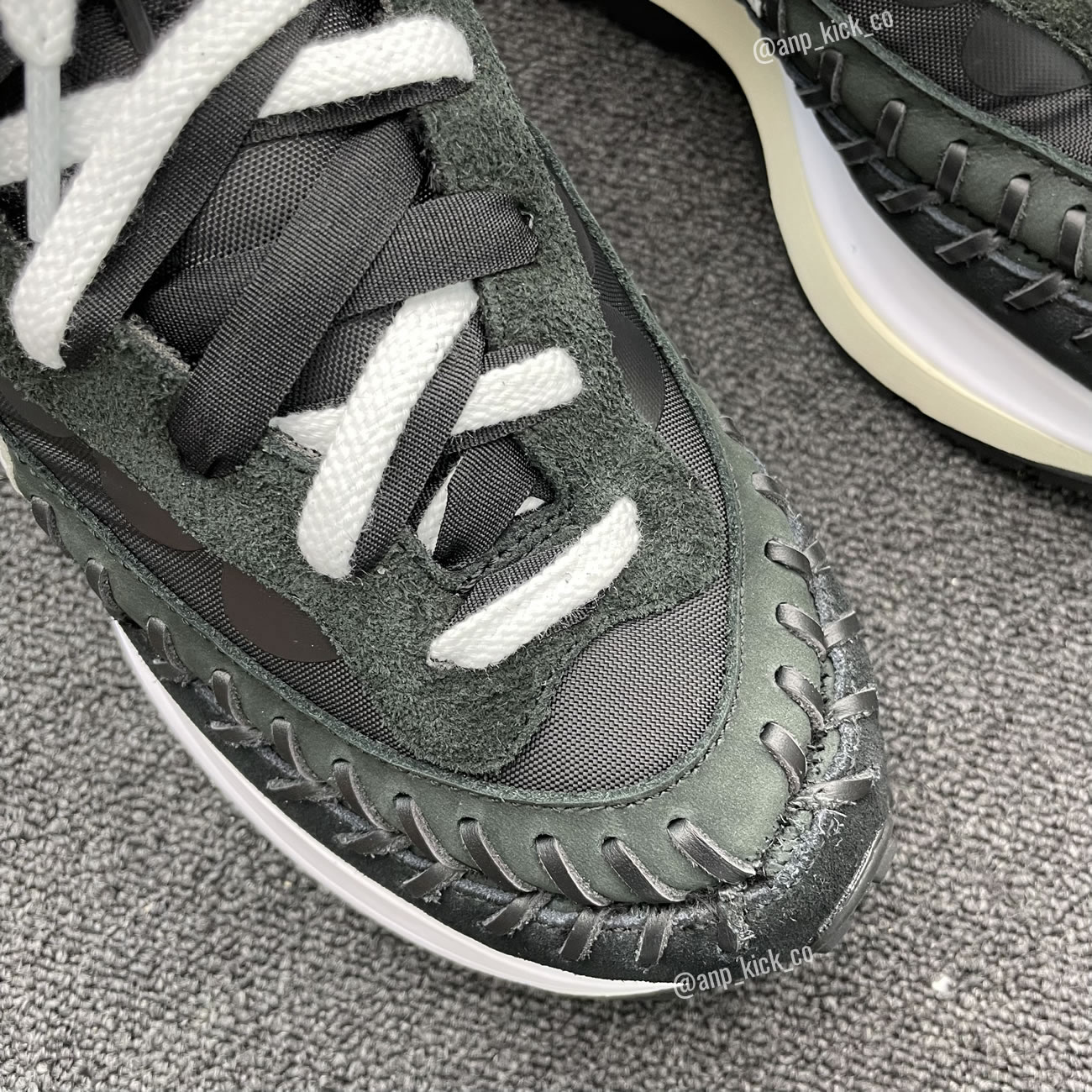 Sacai Nike Vaporwaffle Jean Paul Gaultier Black White Anpkick Dh9186 001 (10) - www.newkick.vip Sacai Nike Vaporwaffle Jean Paul Gaultier Black White Anpkick Dh9186 001 (10) - www.newkick.vip