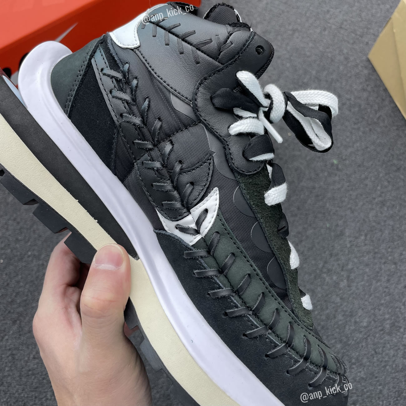 Sacai Nike Vaporwaffle Jean Paul Gaultier Black White Anpkick Dh9186 001 (5) - www.newkick.vip Sacai Nike Vaporwaffle Jean Paul Gaultier Black White Anpkick Dh9186 001 (5) - www.newkick.vip