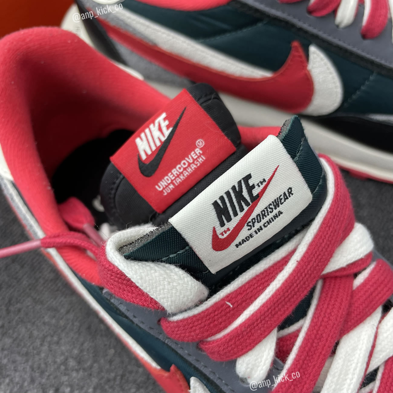 Sacai Undercover Nike Ldwaffle Midnight Spruce University Red Anpkick Dj4877 300 (5) - www.newkick.vip Sacai Undercover Nike Ldwaffle Midnight Spruce University Red Anpkick Dj4877 300 (5) - www.newkick.vip