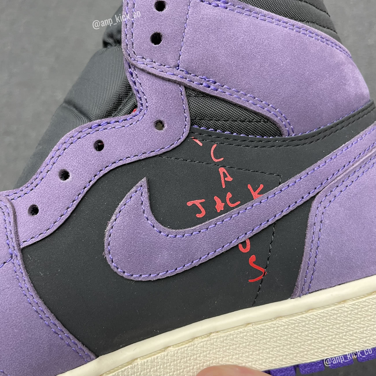 Travis Scott Air Jordan 1 High Og Sp Purple Black Anpkick Custom Making (5) - www.newkick.org Travis Scott Air Jordan 1 High Og Sp Purple Black Anpkick Custom Making (5) - www.newkick.org