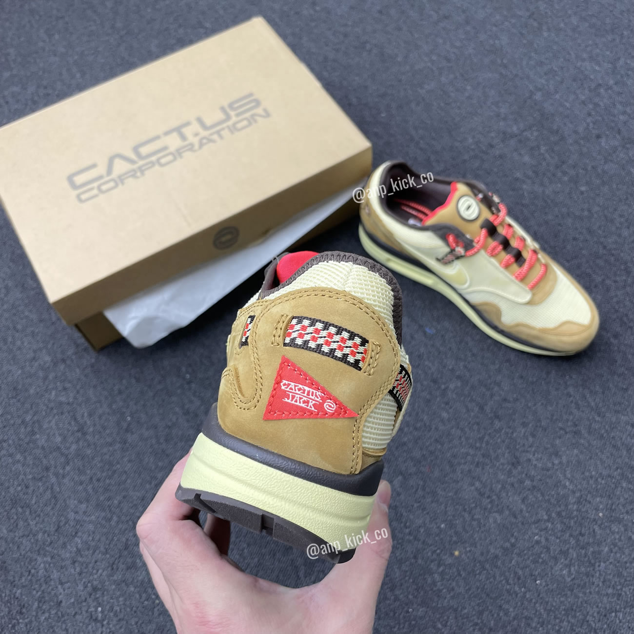 Travis Scott Nike Air Max 1 Wheat Anpkick Do9392 701 (2) - www.newkick.org