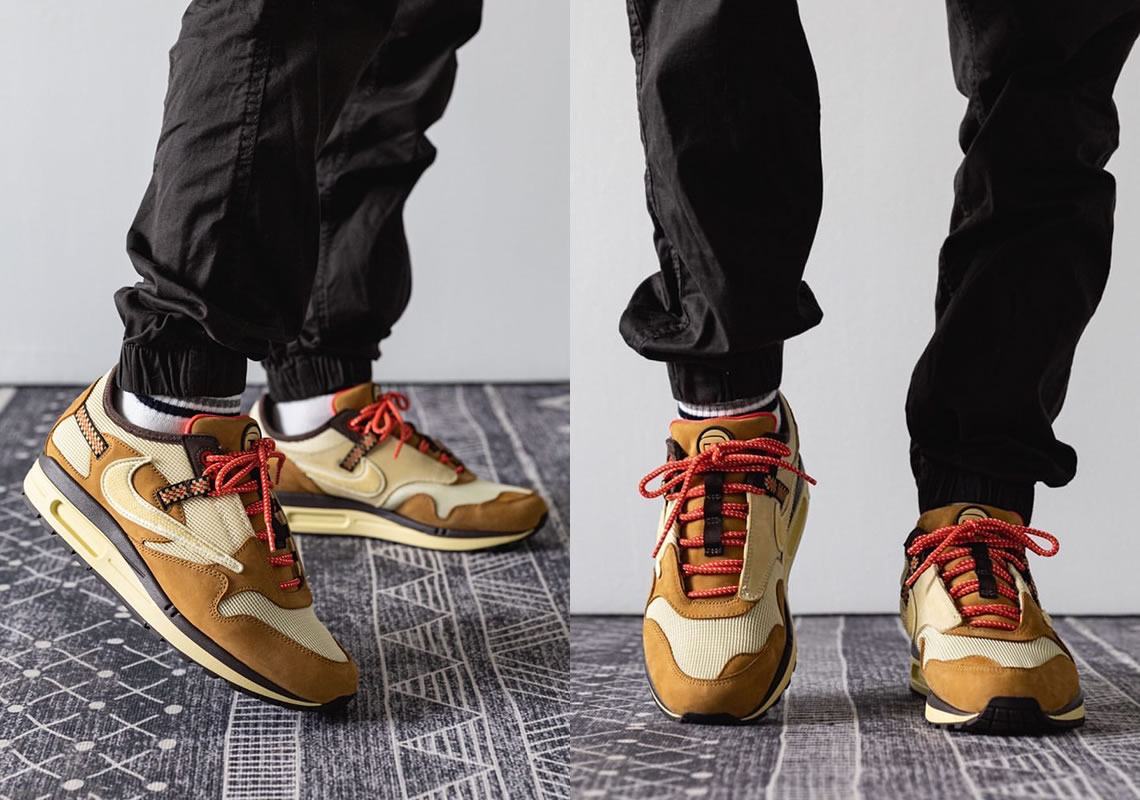 Travis Scott Nike Air Max 1 Wheat Do9392 On Feet 701 (2) - www.newkick.org