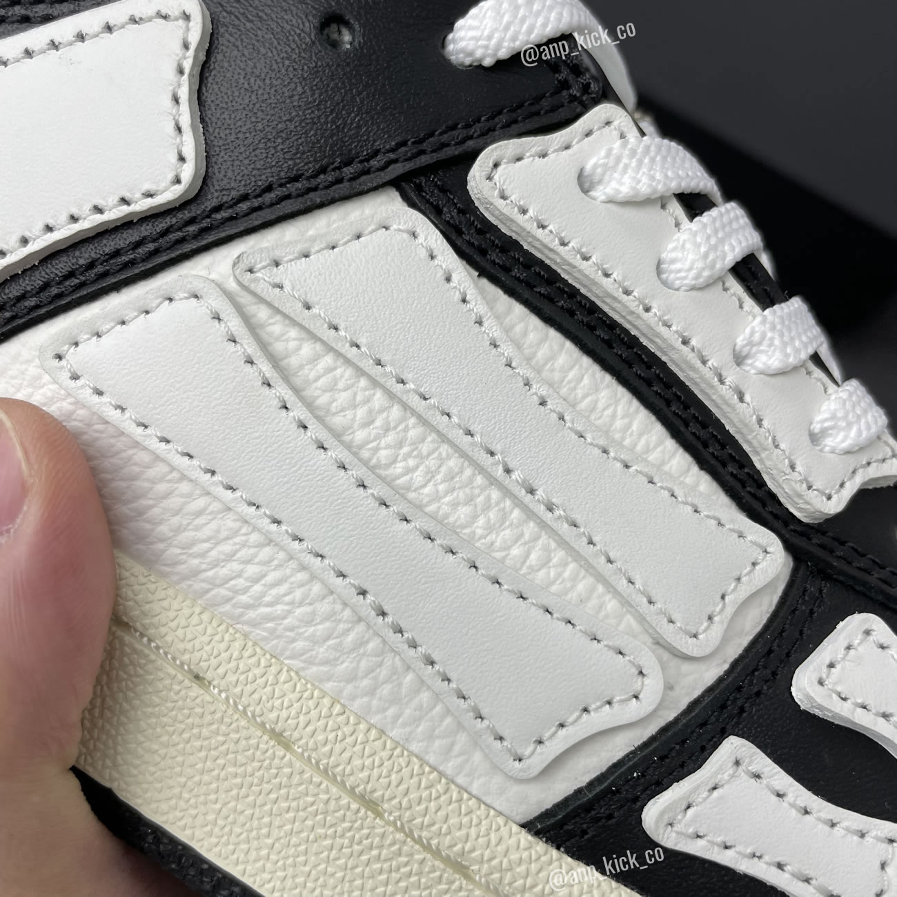 A M I R I Skel Top Low Leather Sneakers Black White Anpkick Mfs003 000 (5) - www.newkick.org A M I R I Skel Top Low Leather Sneakers Black White Anpkick Mfs003 000 (5) - www.newkick.org