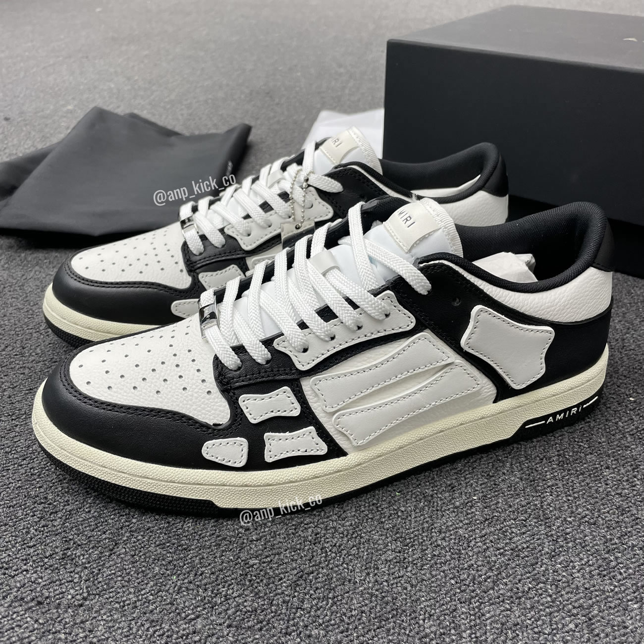 A M I R I Skel Top Low Leather Sneakers Black White Anpkick Mfs003 000 (8) - www.newkick.org A M I R I Skel Top Low Leather Sneakers Black White Anpkick Mfs003 000 (8) - www.newkick.org