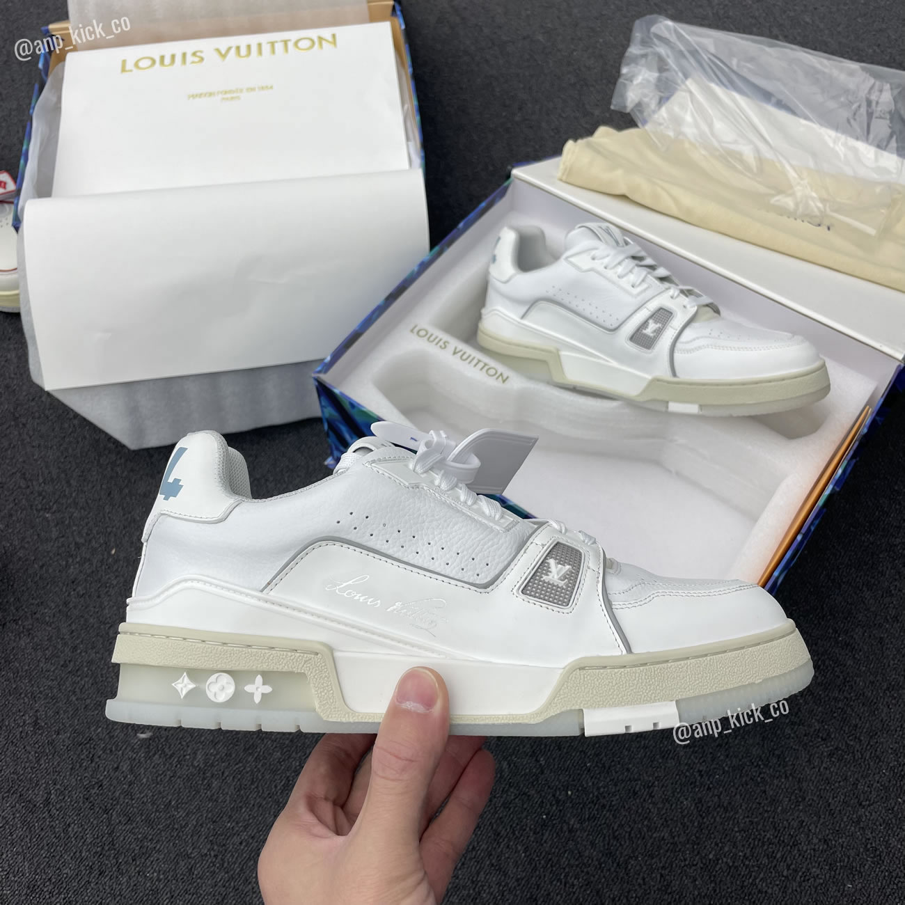 New L V Trainer Sneaker Shoes White Signature (2) - www.newkick.org New L V Trainer Sneaker Shoes White Signature (2) - www.newkick.org