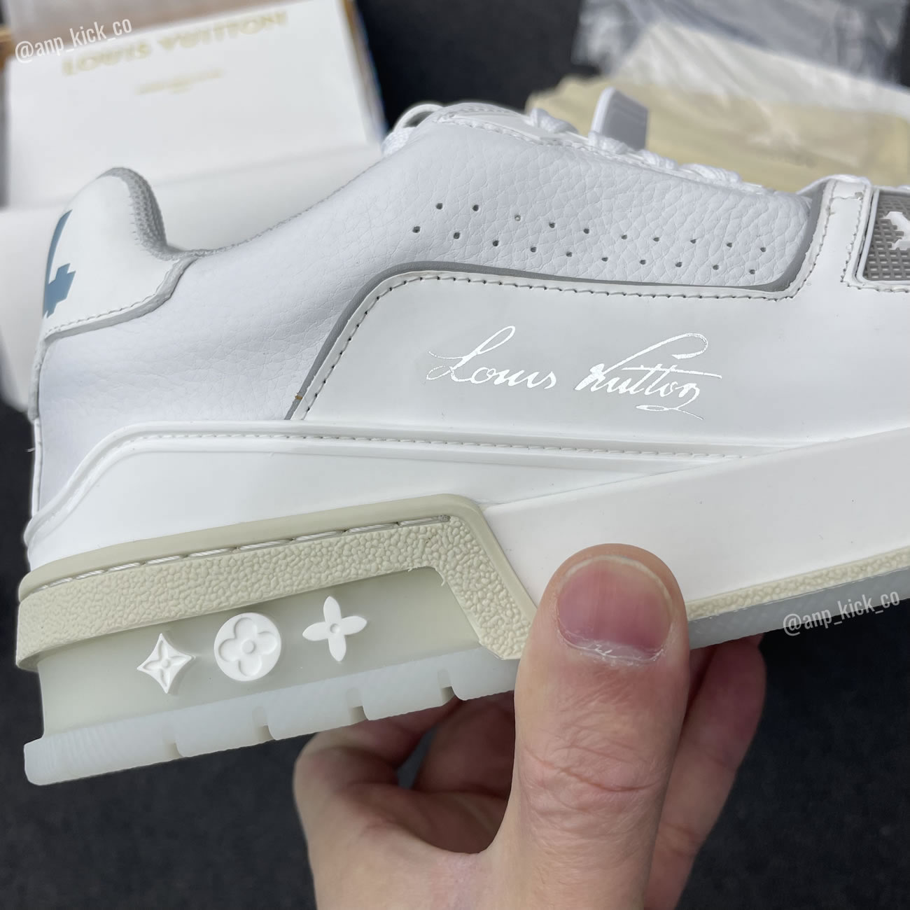 New L V Trainer Sneaker Shoes White Signature (4) - www.newkick.org New L V Trainer Sneaker Shoes White Signature (4) - www.newkick.org